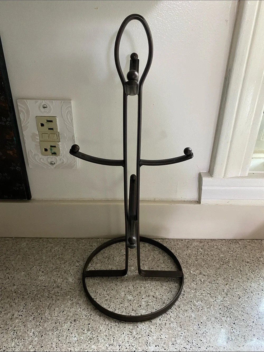 NEW W/OUT TAGS=Spectrum Diversified Antique Bronze 6 Cup Mug Rack